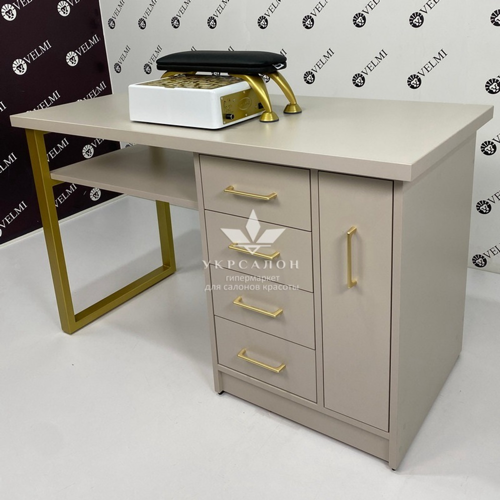 Манікюрний стіл Cashmere