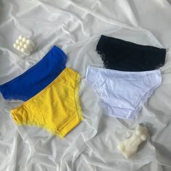 Сліпи з мереживними вставками