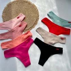 Базові стрінги в рубчик