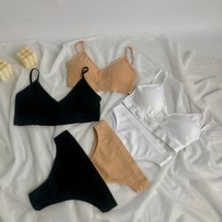 Зручний комплект на кожен день