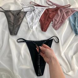 Стрінги на тонкій резині