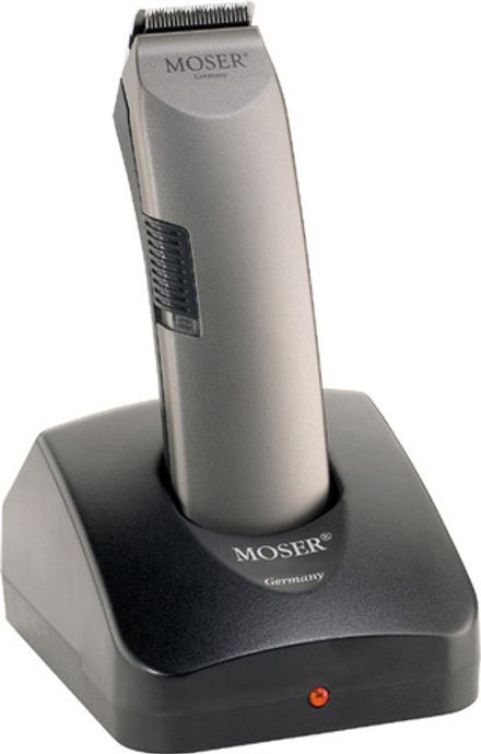 Машинка д/стрижки MOSER 1556-0062  AKKU, титан