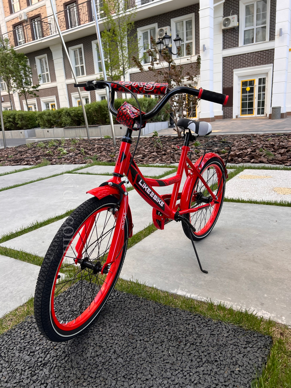 Детский велосипед Like2bike Sky 20 дюймов с багажником