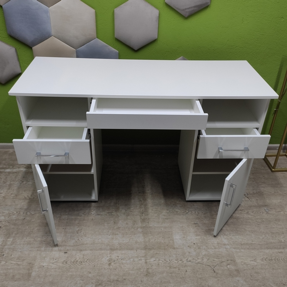 Манікюрний стіл Tertio Nail