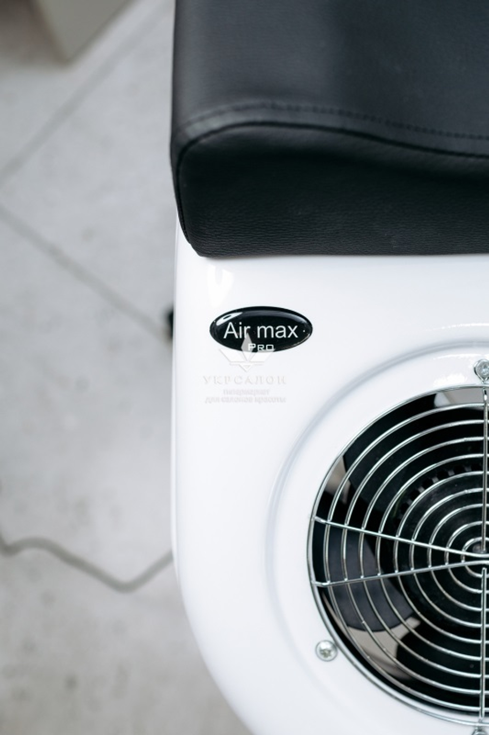 Педикюрна витяжка AirMax V 8 Pro на колесах