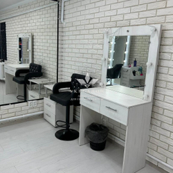 Стільчик для візаж Ralf black