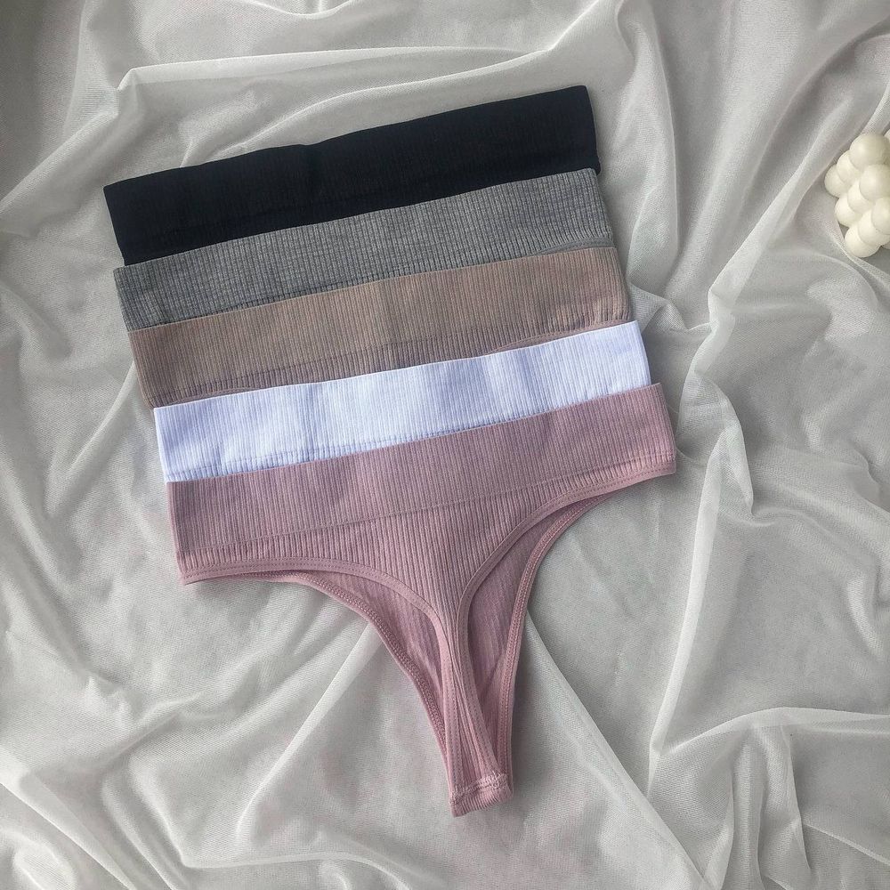 Класичні стрінги в рубчик