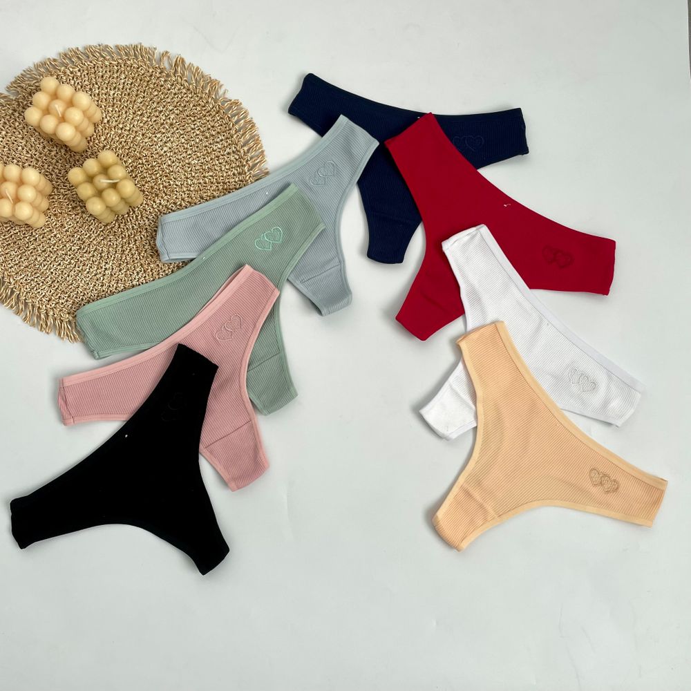 Стрінги з  мінімальною нашивкою «Сердечка»