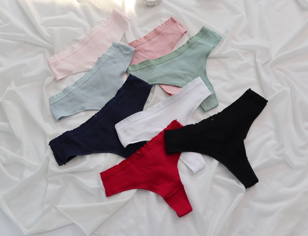 Стрінги в рубчик