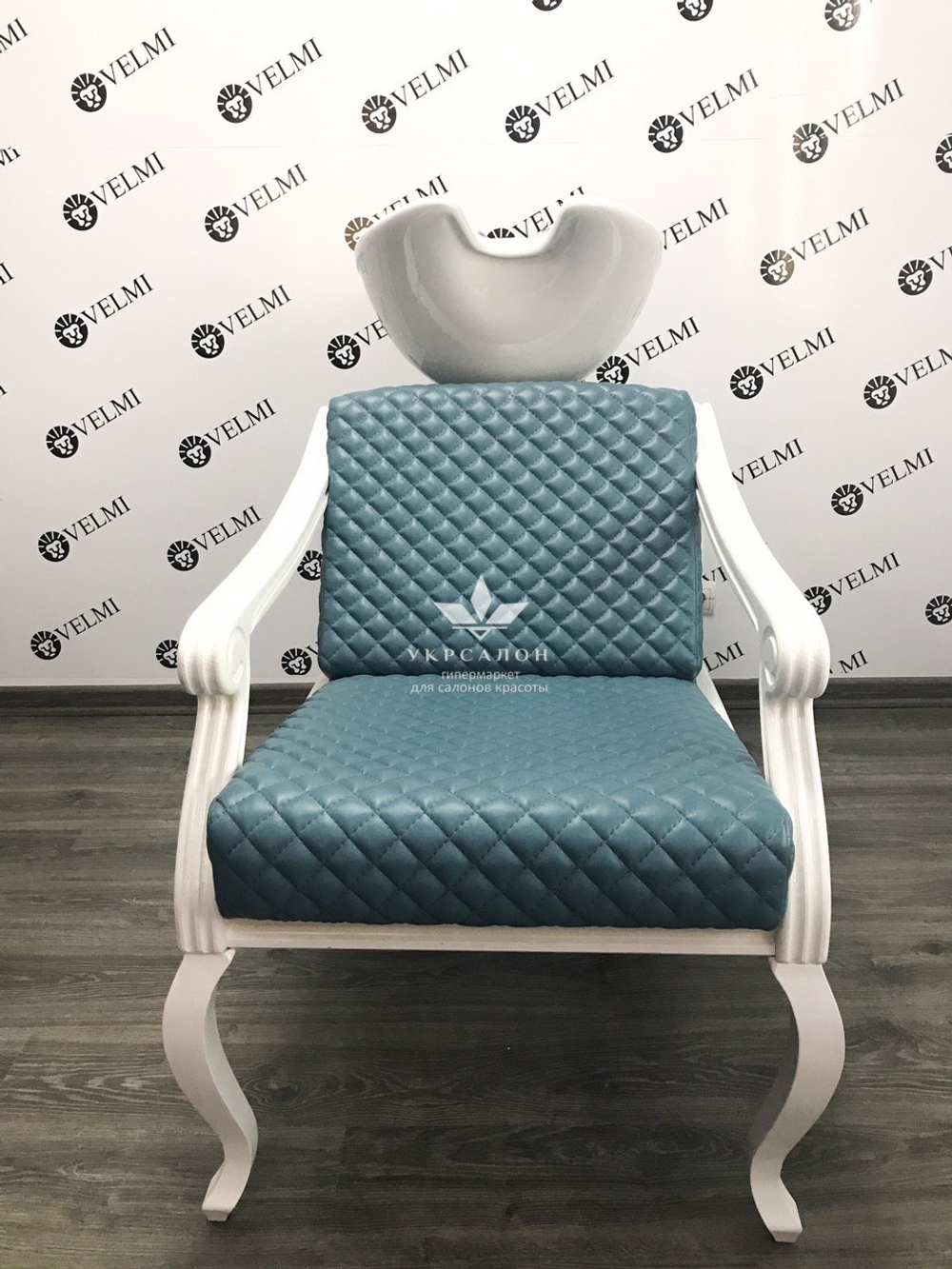 Комплект перукарських меблів mozart white