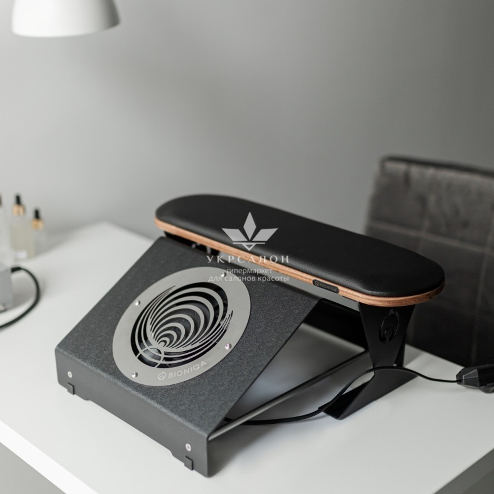 Настольная вытяжка c подставкой для маникюра Bioniqa Tabletop V1 Handpad+ Black