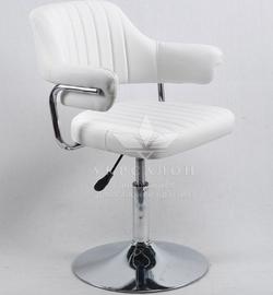 Стульчик мастера Jef на диске