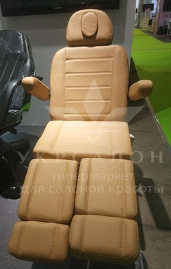 Педикюрно-косметологічне крісло 3706 (з 1 мотором)