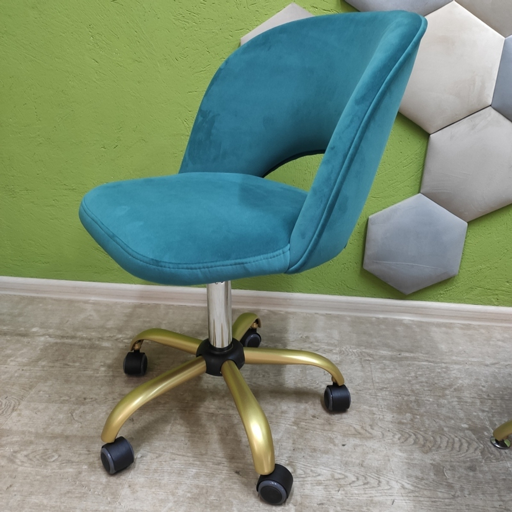 Комплект меблів для косметологічних процедур Tertio Gold 102