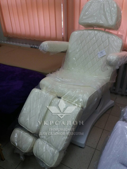 Електрична косметологічна кушетка Laudi