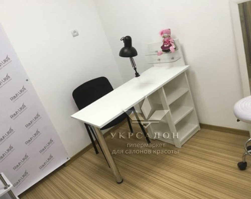 Маникюрный стол Mini plus