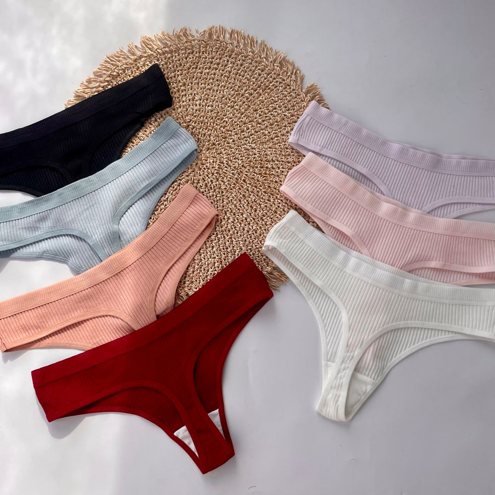 Стрінги в рубчик на повсякдення