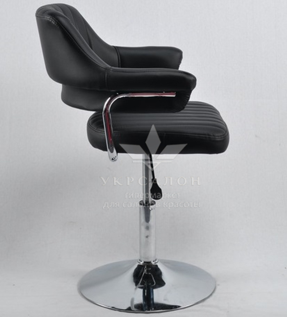 Стульчик мастера Jef на диске