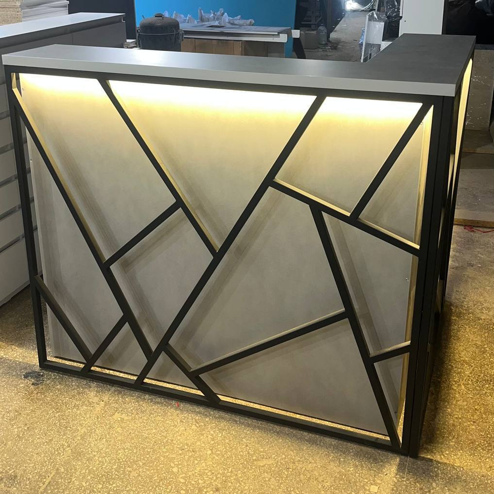 Адміністративна стійка Loft з підсвічуванням