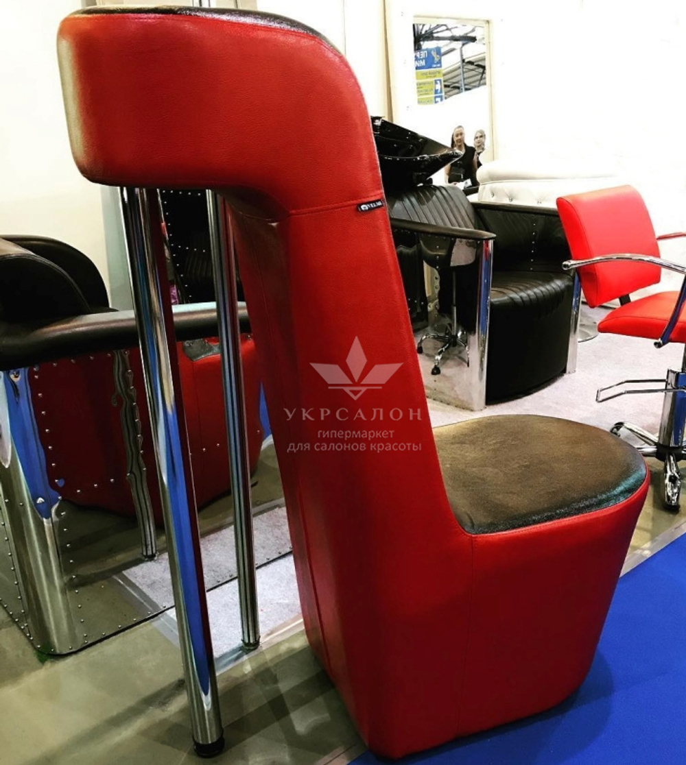 крісло Louboutin