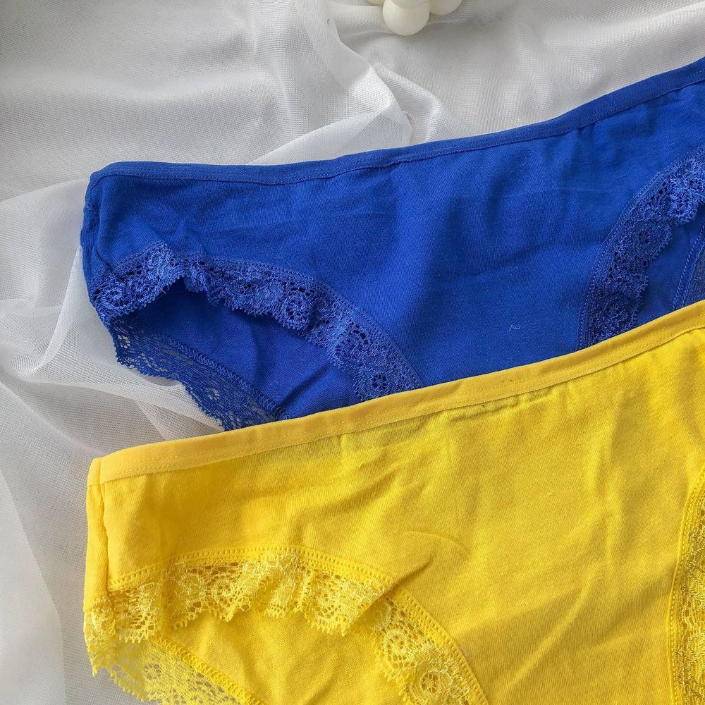 Сліпи з мереживними вставками