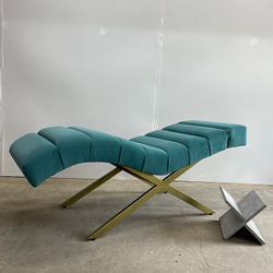 Анатомическая кушетка Mark 555-07 с подголовником и поперечной прошивкой для лашмейкеров и бровистов