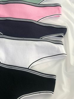 Стрінги в рубчик