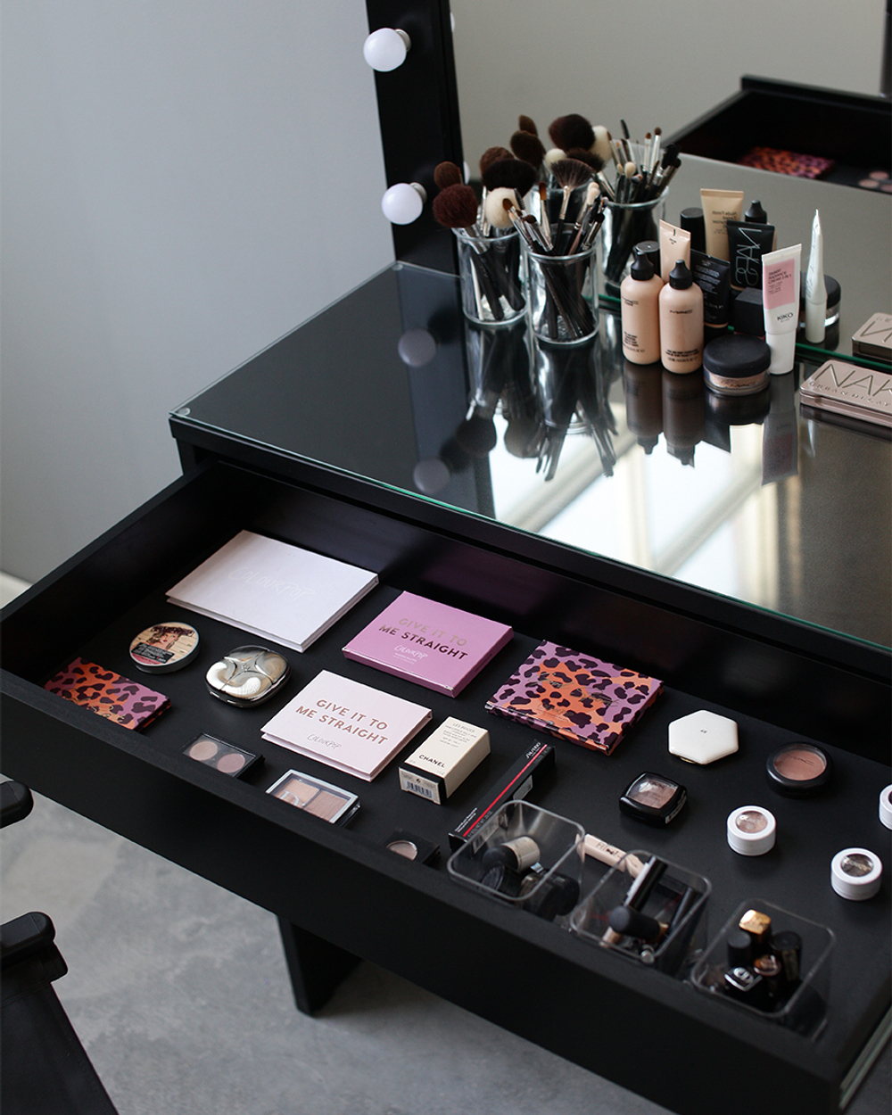 Рабочее место парикмахера 732