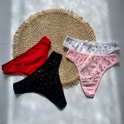 Стрінги з сердечками