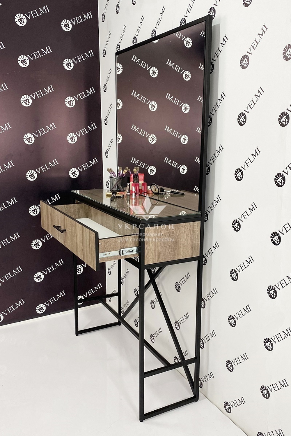 Робоче місце перукаря Vivien