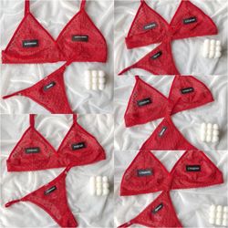 Соблазнительный комплект с надписями