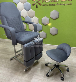 Педикюрне крісло Tertio зі стільчиком для педикюру Rior