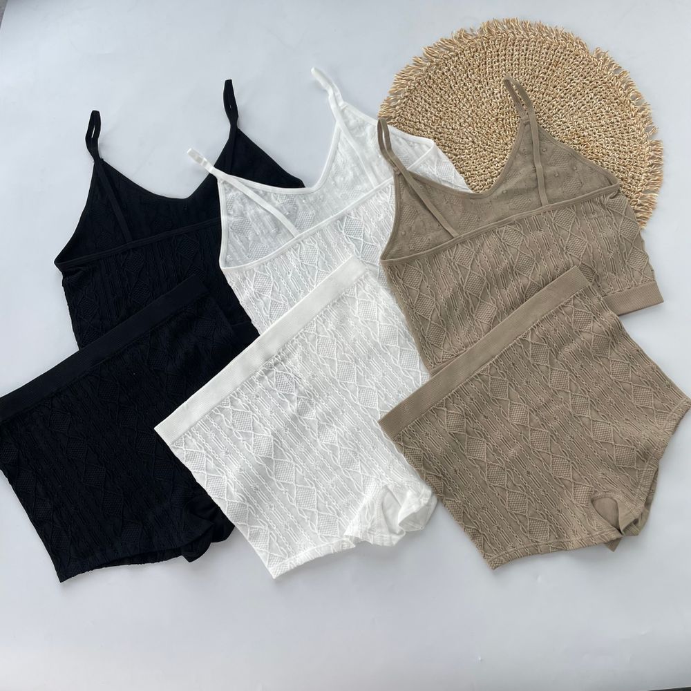 Домашній вʼязаний комплект