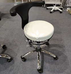 Стільчик майстра зі спинкою 1033