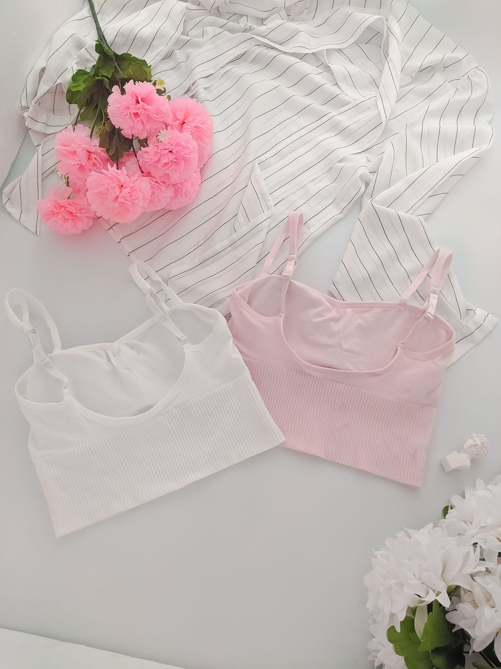 Удлиненный топ со съемным сплошным поролоном,