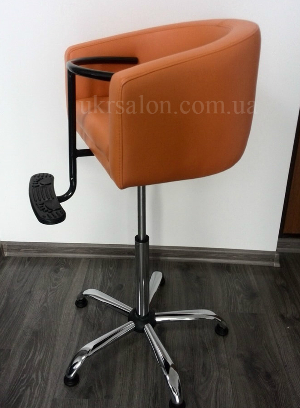 Детское парикмахерское кресло Kid Styling Chair