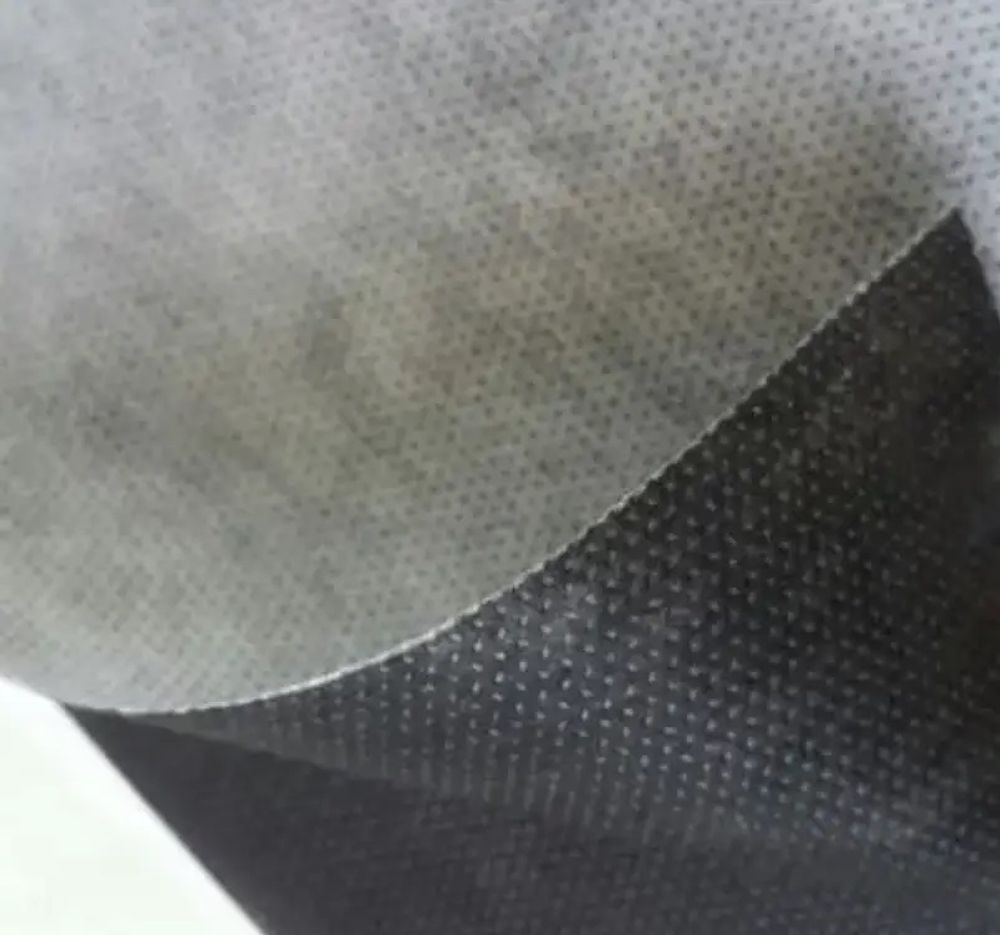 Агроволокно 50г./м2 1.6x100м. Черное-белое с перфорацией 3 отверстия