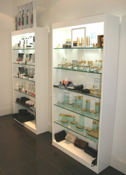 Вітрина для лаків Queen 622