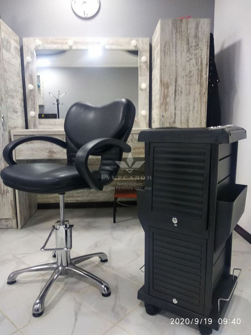 Крісло перукарське Clio