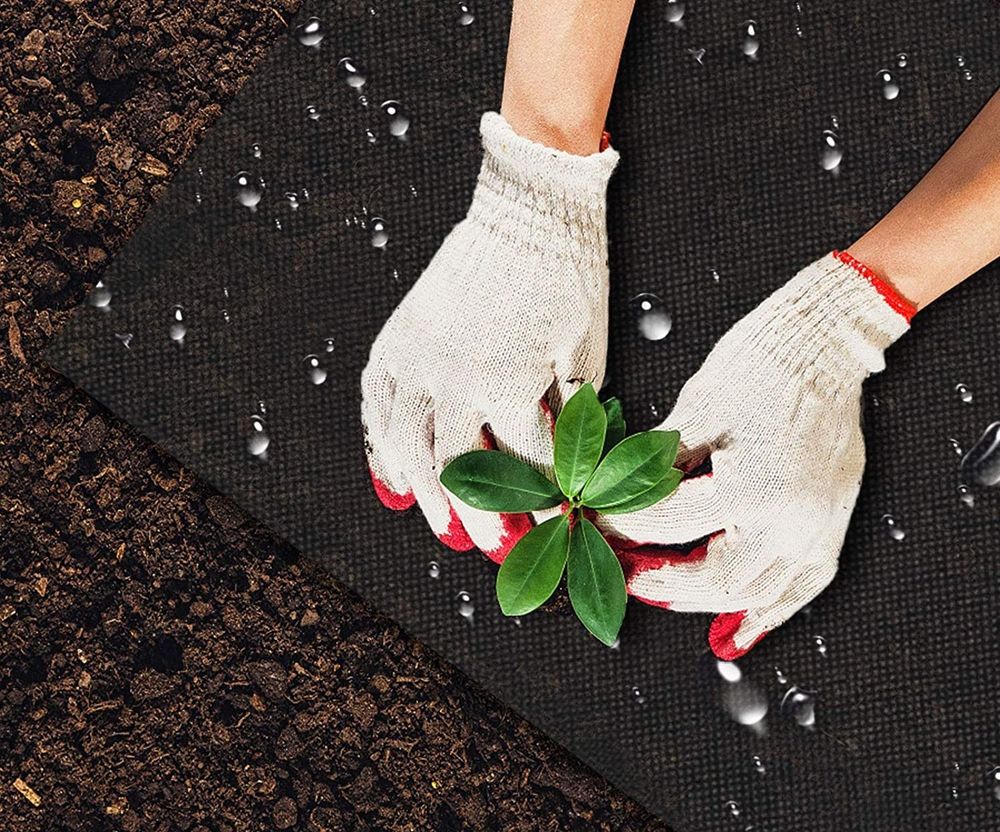 Агроволокно "Shadow" Чехия. 90г./м2 1.6x50м. Черное.