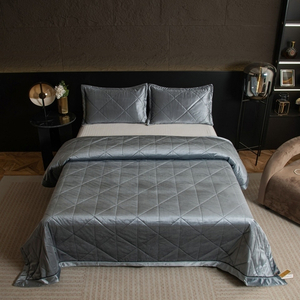 Велюровое покрывало в клетку и одна/две наволочки OVL039