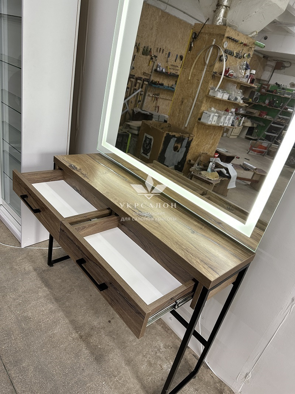 Робоче місце перукаря ДЗ-04