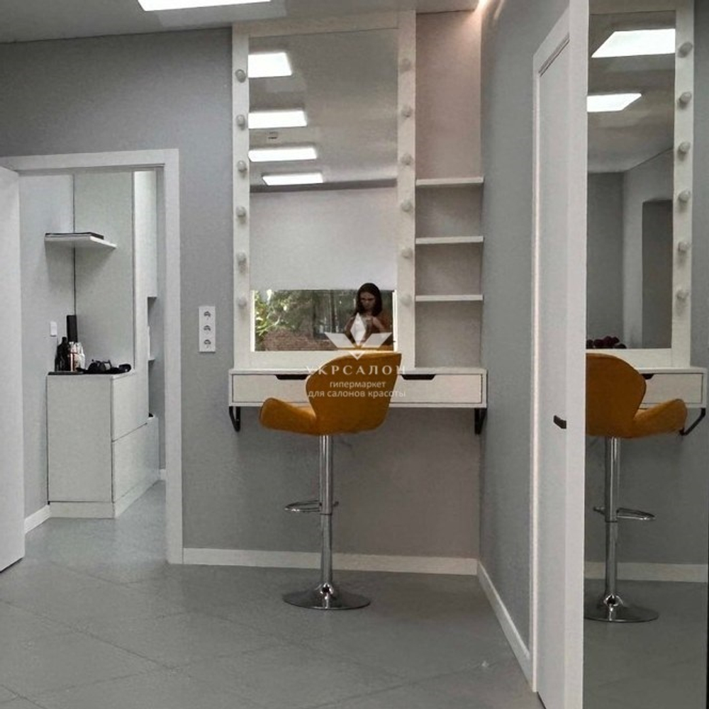 Стільчик для візажу Paris Velor