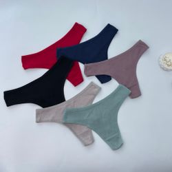 Класичні стрінги в рубчик