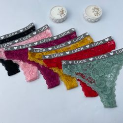 Мережеві трусики з написом на резинці