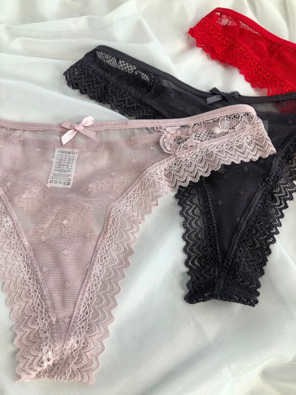 Стрінги в сіточку з мереживною окантовкою