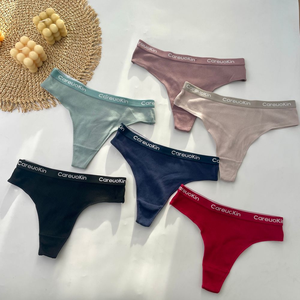 Стрінги з написом на резинці