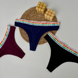 Високі стрінги з акцентним поясом