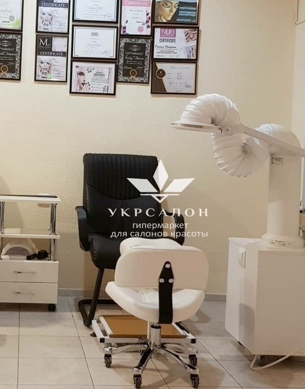 Стульчик мастера педикюра Comfort