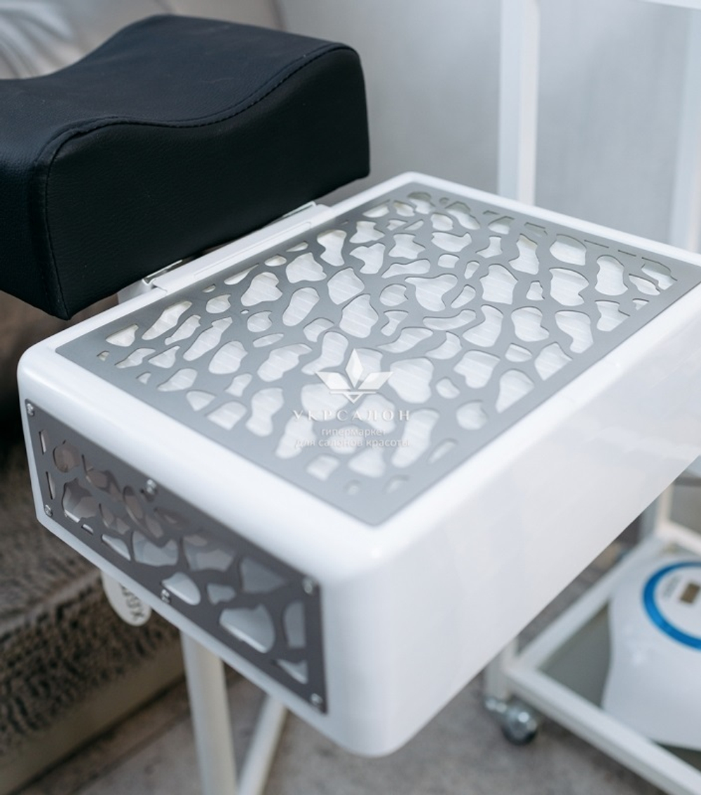 Педикюрная вытяжка Panther Air Max біла silver